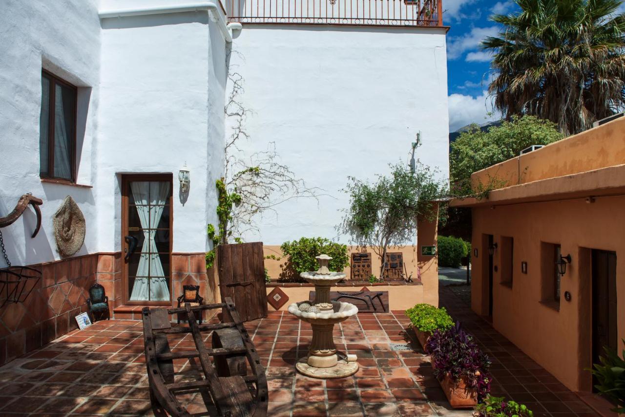 Hotel Cortijo De Salia Алькаусин Экстерьер фото